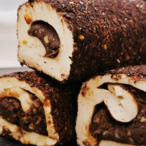 Türkische Süßwaren mit Nougat und Ummantelung aus Schokolade