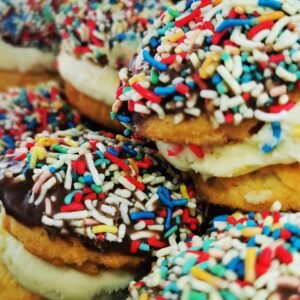 Türkische Plätzchen Sträuseln, Schokolade und weißer Cremefüllung