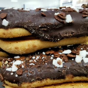 Türkische Plätzchen mit mehreren Schokoladearten und dunkler Schokofüllung