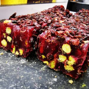 Türkische Süßware mit Granatapfel und Pistazien (Zelis)