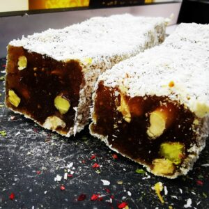 Türkische Süßware mit Kokos und Nüssen